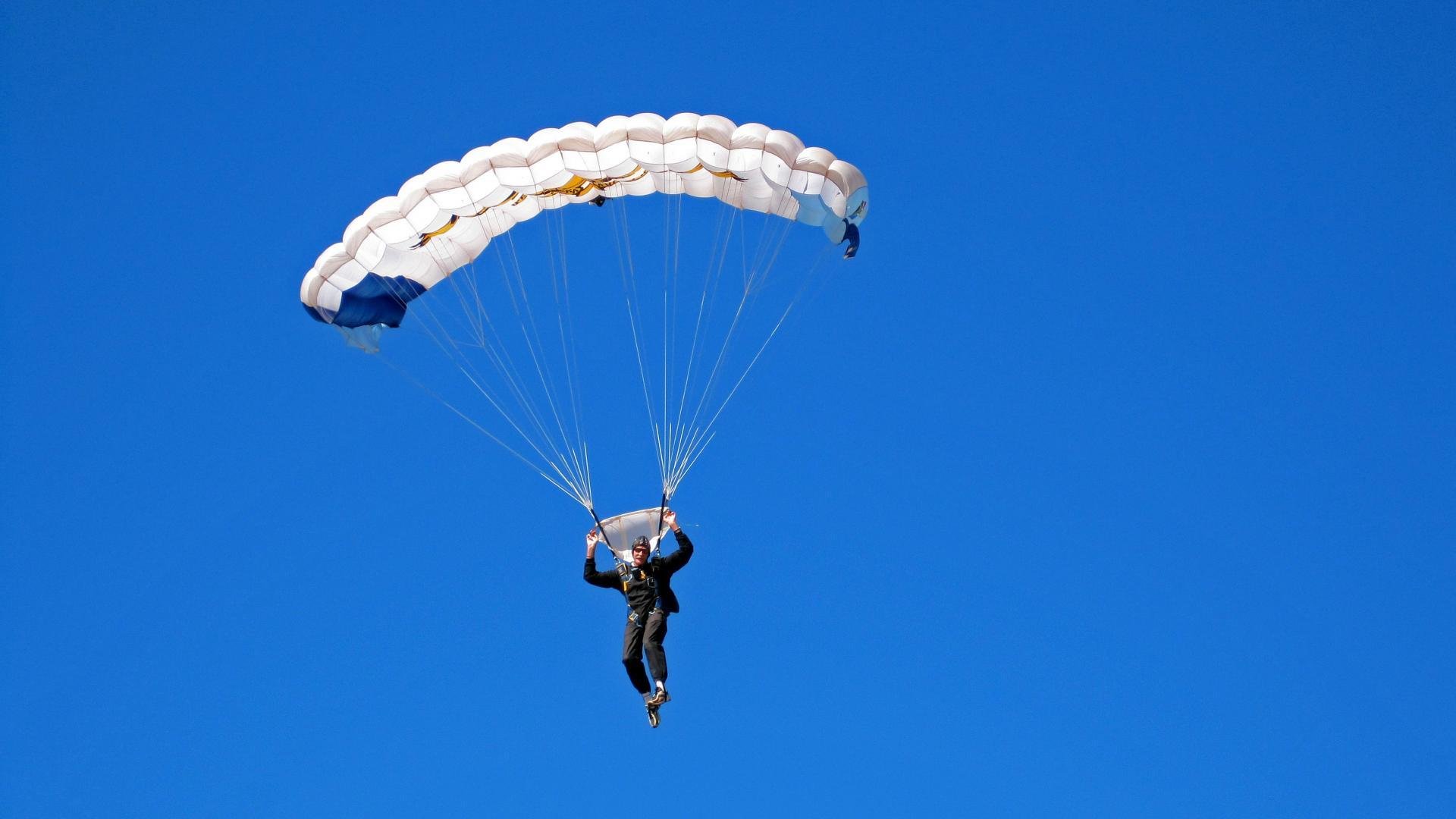 “帕布罗·马特拉的领导魅力，成就美洲狮队的防守与进攻平衡”